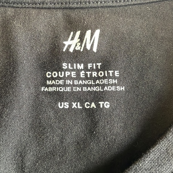 H & M Black Slim Fit Crewneck Long Sleeve Tee - Picture 3 of 4